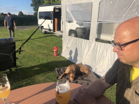 Bild "Henkabenteuer:henk_am_womo_bei_manni_01.jpg"